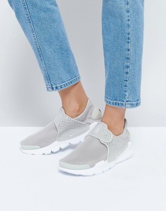 Серые кроссовки Nike Sockdart - Серый