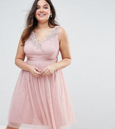 Приталенное платье из тюля с цветочной вышивкой Little Mistress Plus - Розовый