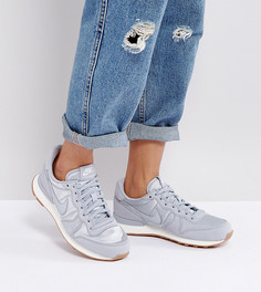 Серые атласные кроссовки Nike Internationalist Essential - Серый