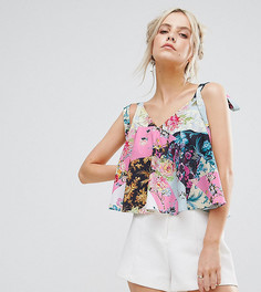 Свободный топ с завязками на плечах и принтом ASOS PETITE - Мульти