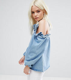 Синий джинсовый топ с открытыми плечами и оборками ASOS PETITE - Синий