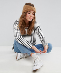 Мохеровая повязка на голову с перекрутом спереди ASOS - Коричневый