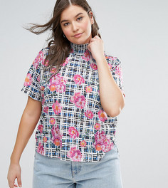 Топ со сборками на вороте и принтом в клетку с цветами ASOS CURVE - Мульти