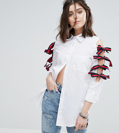 Рубашка с полосатыми бантами по бокам Glamorous Petite - Белый