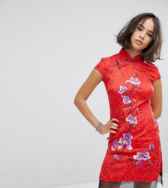 Парчовое платье с высоким воротником и цветочной вышивкой Reclaimed Vintage Inspired - Красный