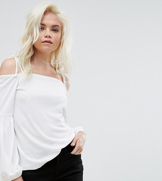 Топ из крепа с открытыми плечами и расклешенными рукавами ASOS PETITE - Кремовый