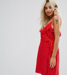 Платье в горошек металлик с запахом и рюшами Fashion Union Petite - Красный