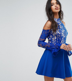 Короткое приталенное платье с кружевными рукавами и открытыми плечами Missguided - Синий