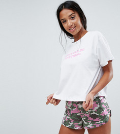 Пижамные шорты и футболка с принтом Girls Can Do Anything ASOS PETITE - Мульти