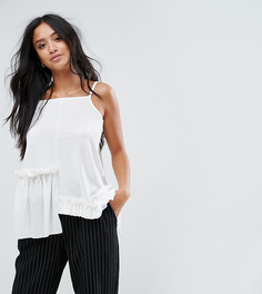 Топ из крепа с квадратным вырезом и асимметричными оборками ASOS PETITE - Кремовый
