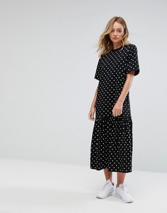 Платье-футболка макси в горошек Monki - Черный