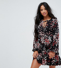 Свободное платье с V-образным вырезом и цветочным принтом ASOS PETITE - Мульти
