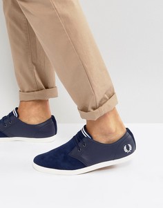 Низкие замшевые кроссовки с перфорацией и кожаными накладками Fred Perry Byron - Синий