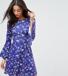 Платье с оборкой и цветочным принтом ASOS TALL - Черный