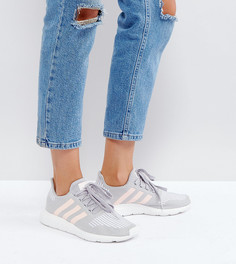 Серо-розовые кроссовки с полосками adidas Originals Swift Run - Серый