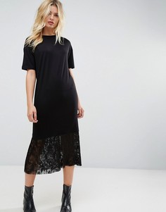 Платье-футболка миди с плиссированным кружевным низом ASOS - Черный
