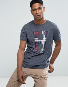 Синяя меланжевая футболка с крупной буквой Н в клетку тартан Tommy Hilfiger Denim - Синий