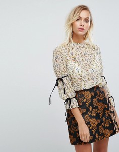 Блузка с цветочным принтом и завязками на рукавах Fashion Union - Желтый