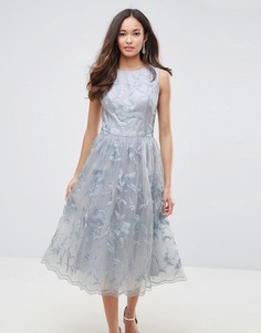 Кружевное платье миди с 3D цветами Chi Chi London - Серый
