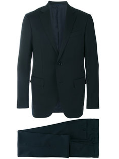 строгий костюм Ermenegildo Zegna