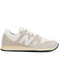 кроссовки с заплаткой с логотипом New Balance