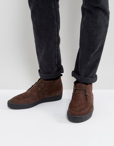 Коричневые замшевые кеды средней высоты на крепированной подошве Fred Perry Shields - Коричневый