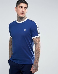 Футболка узкого кроя с лентой на рукавах Fred Perry Sports Authentic - Синий