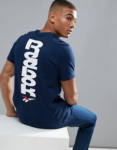 Футболка в стиле 90-х Reebok - Темно-синий