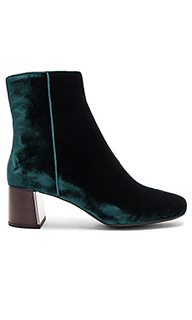 Velvet short bootie - Lola Cruz