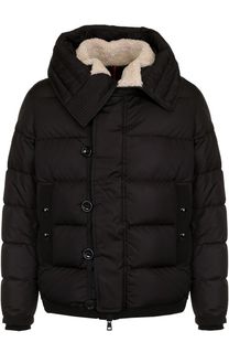 Стеганый пуховик на молнии с меховой отделкой капюшона Moncler