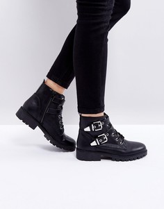 Ботинки в байкерском стиле с пряжкой и металлической отделкой London Rebel - Черный