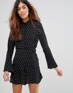 Свободное платье с принтом QED London - Черный