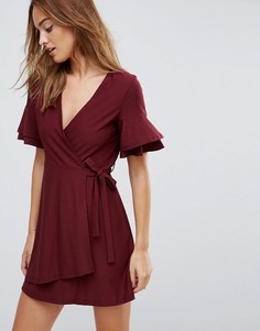 Платье мини с запахом и рукавами клеш ASOS - Красный