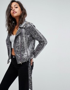 Куртка со змеиным принтом и заклепками PrettyLittleThing - Фиолетовый
