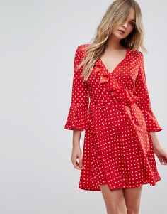 Платье в горошек с запахом и оборками Influence - Красный