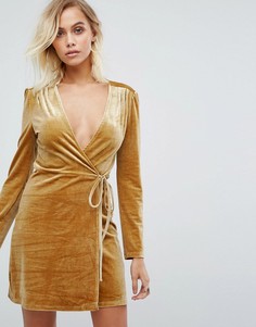 Золотистое платье из бархата с запахом Fashion Union - Золотой