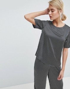 Монохромная атласная футболка с полосками ASOS - Мульти