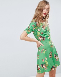 Зеленое чайное платье мини с цветочным принтом и сборками ASOS - Мульти