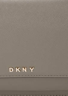Сумка из сафьяновой кожи с откидным клапаном Dkny
