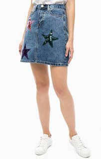 Короткая джинсовая юбка с нашивками Glamorous
