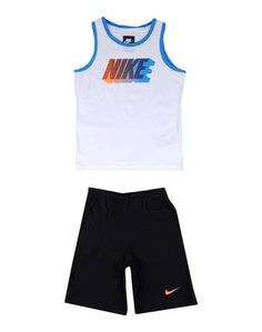 Комплекты с шортами Nike