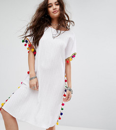 Платье-туника с V-образным вырезом на спине и помпонами Reclaimed Vintage Inspired - Белый