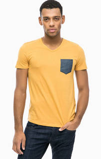 Желтая футболка с треугольным вырезом Tom Tailor Denim