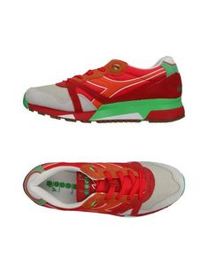 Низкие кеды и кроссовки Diadora