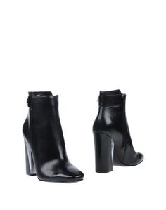 Полусапоги и высокие ботинки Guess