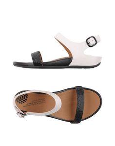 Сандалии Fitflop