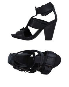 Сандалии Moma