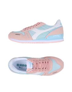 Низкие кеды и кроссовки Diadora
