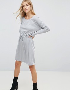 Платье со шнурком на талии Vero Moda - Серый