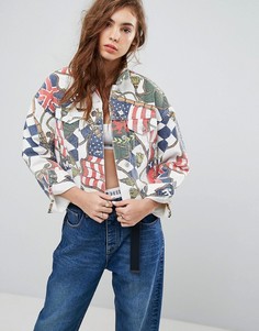 Джинсовая куртка в стиле 90-х с принтом Tommy Jeans Capsule - Мульти